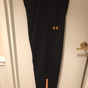 MENS UNDER ARMOUR PANTS SIZE MEDIUM